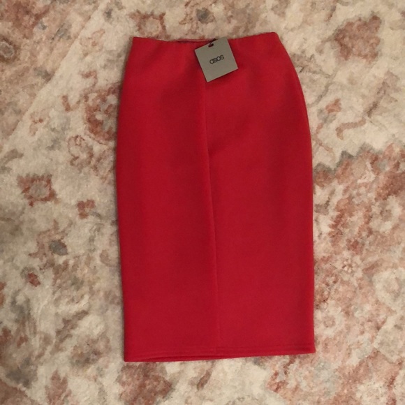 Selling this brand-new, never been worn red pencil skirt. - Picture 2 of 3